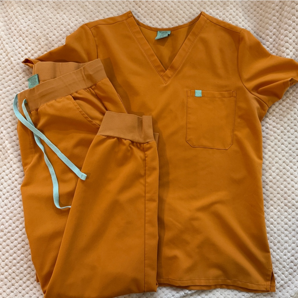 Garde Malade scrub set